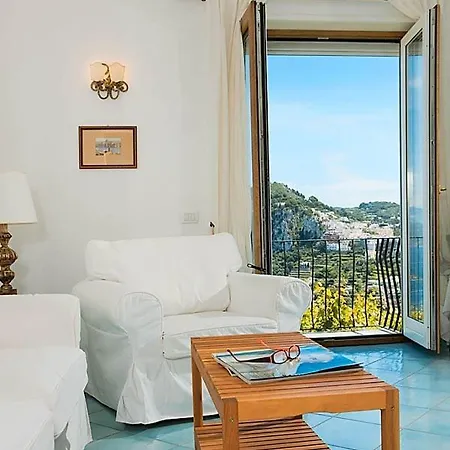 Alojamento de Acomodação e Pequeno-almoço Aiano Capri